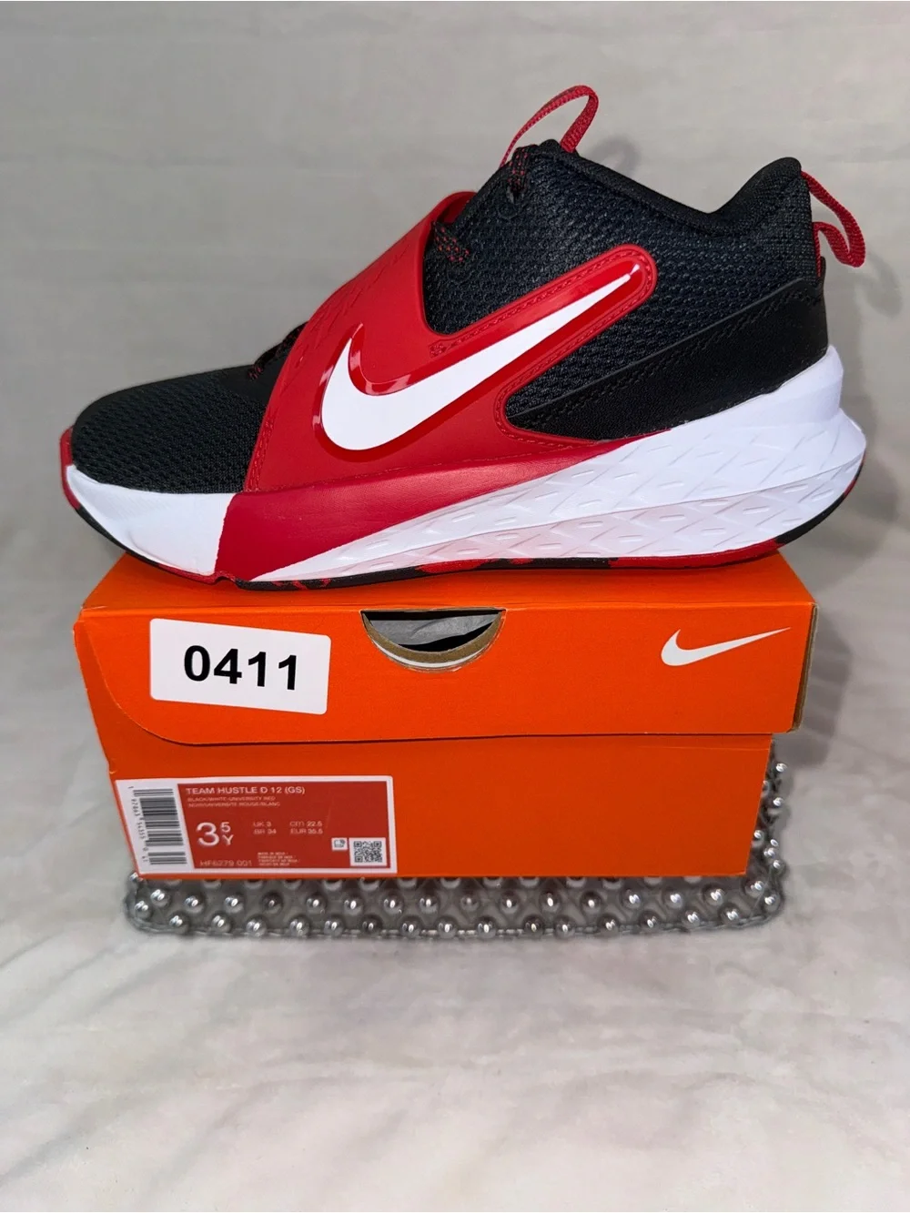 Nike Team Hustle D 12 Black University Red Sz 3.5Y/Wmns 5 HF6279-001 🏀❤️